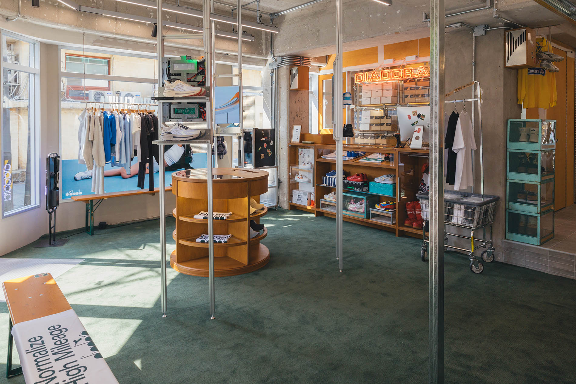 디아도라, 서울 압구정로에 첫 플래그십 '디아도라 1948' 오픈 1149-Image